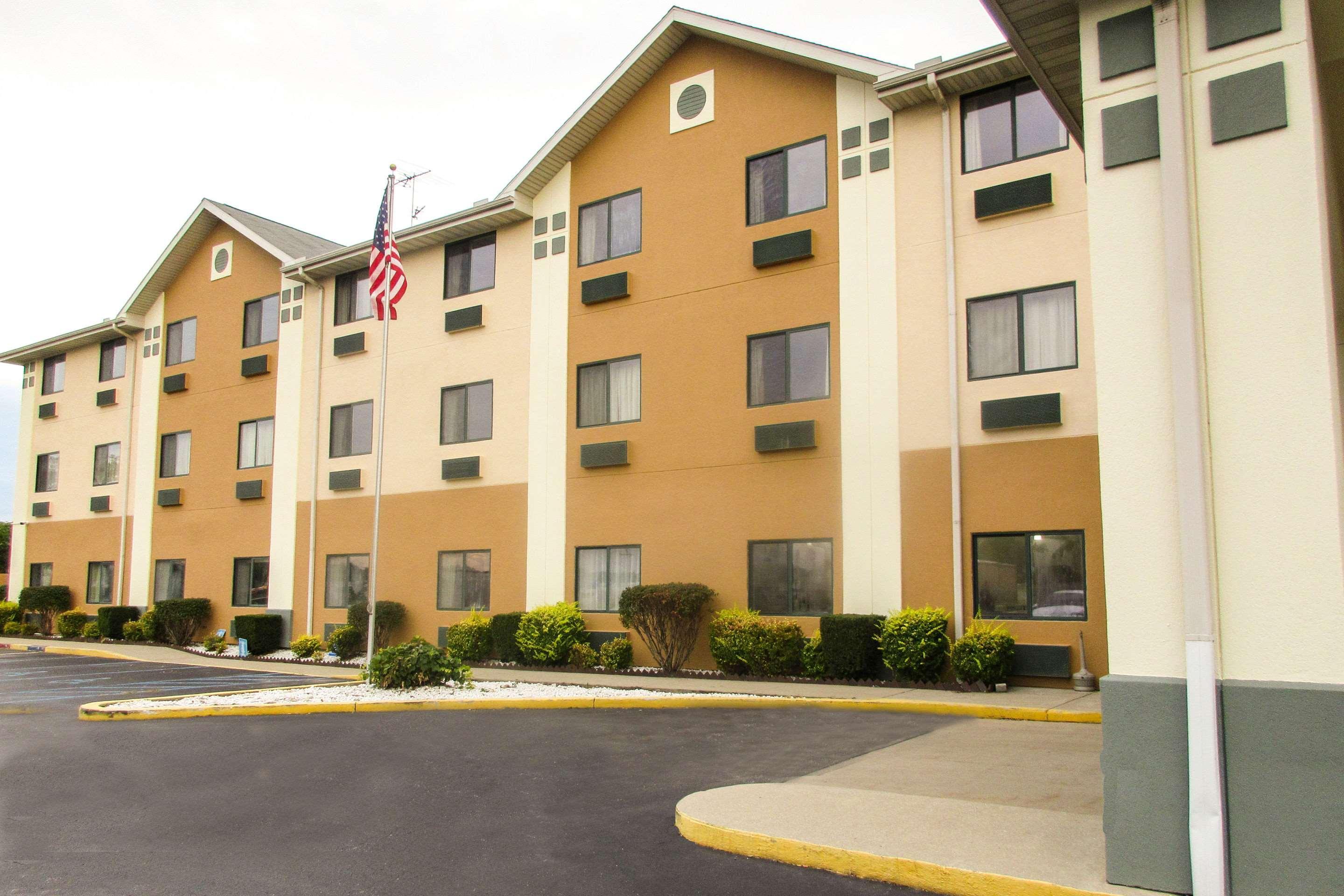 Quality Inn Sawyer Exterior photo