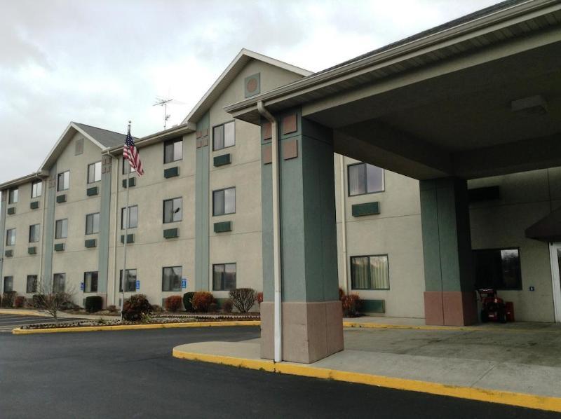 Quality Inn Sawyer Exterior photo